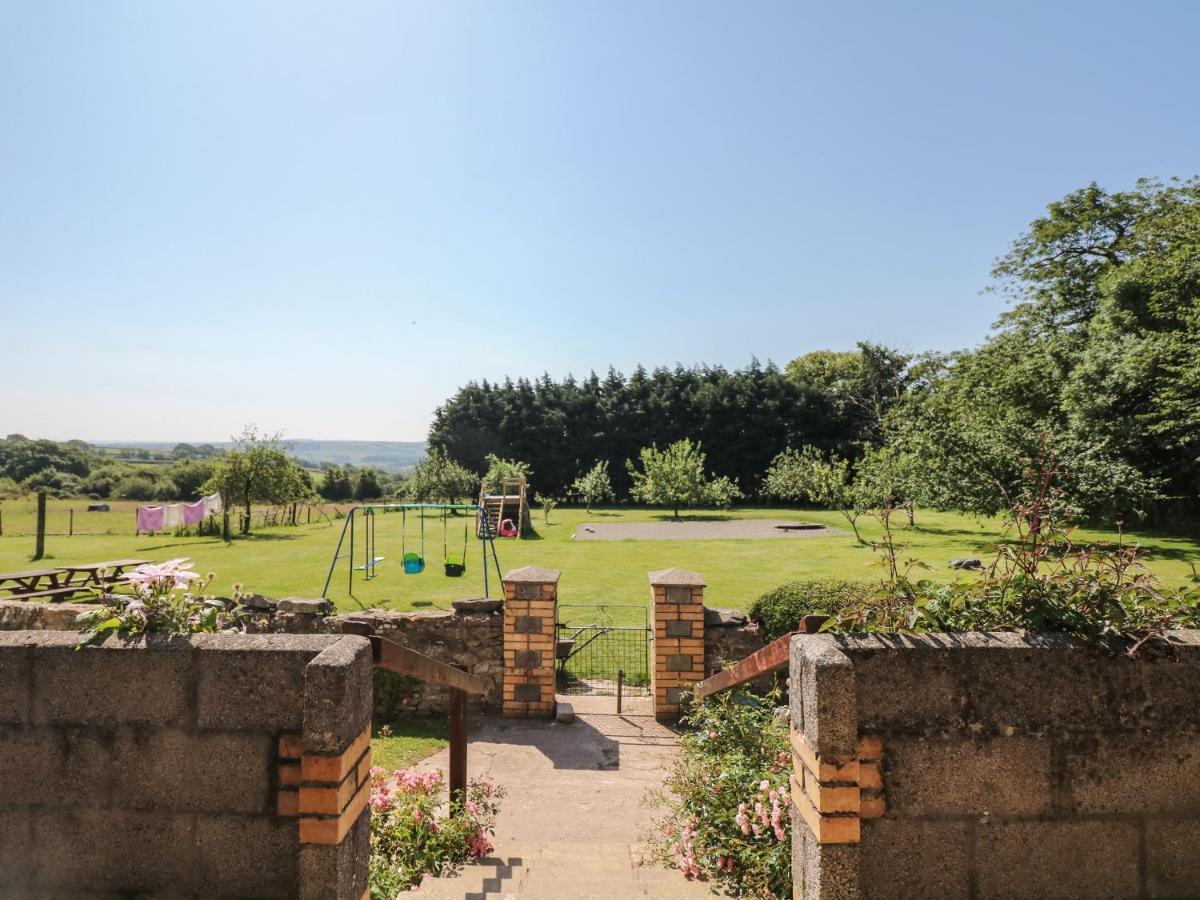The Bushel Villa Bideford Bagian luar foto