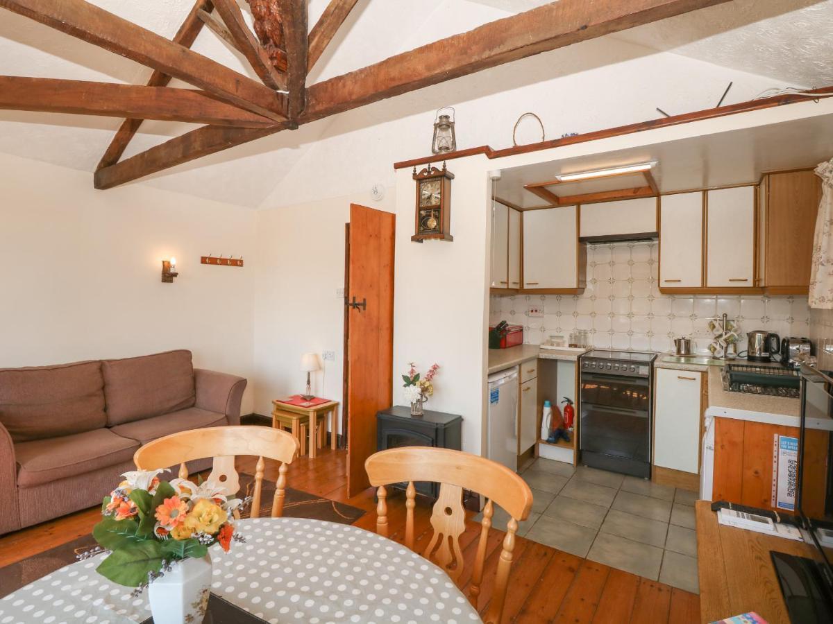 The Bushel Villa Bideford Bagian luar foto