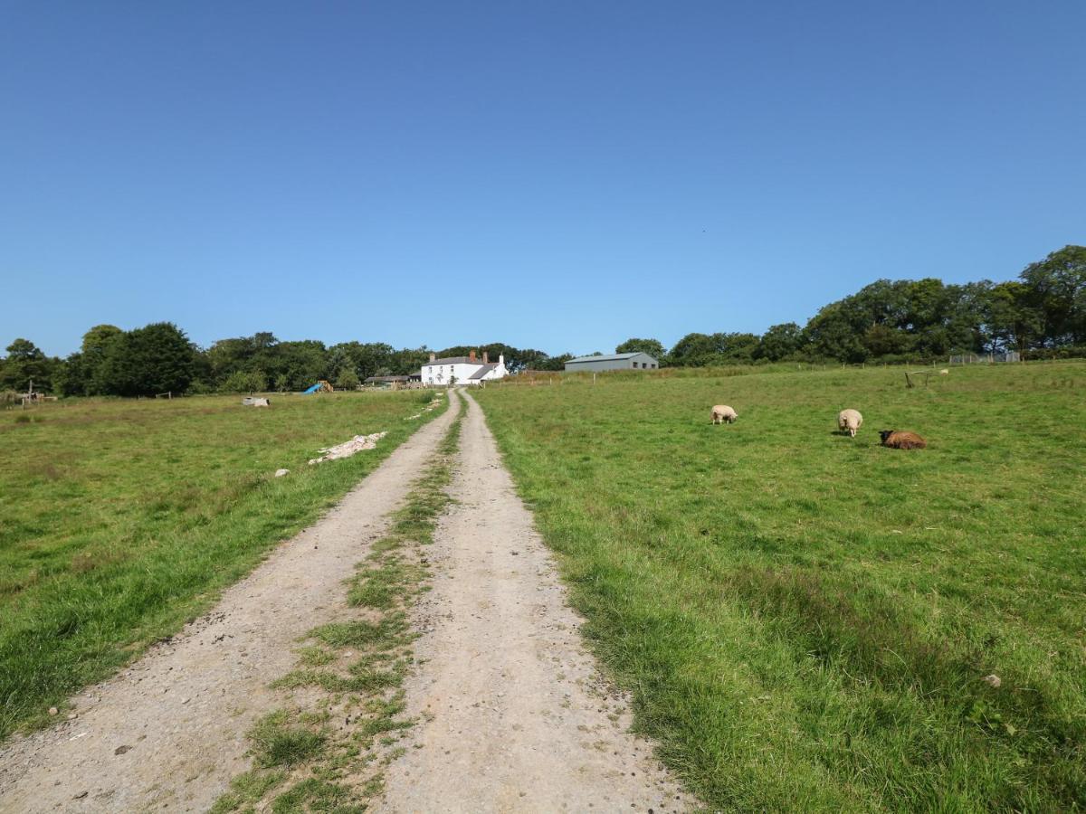 The Bushel Villa Bideford Bagian luar foto