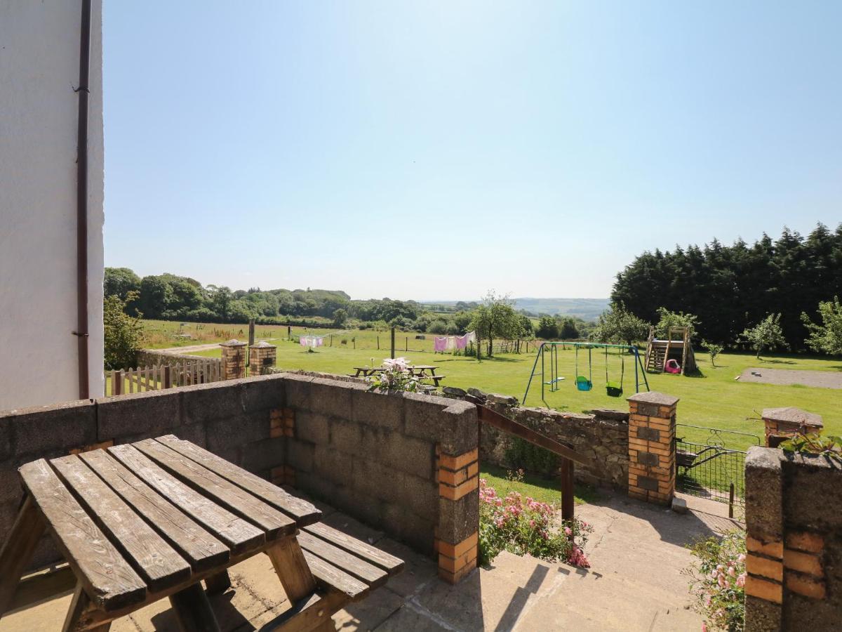 The Bushel Villa Bideford Bagian luar foto